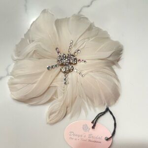 Cream Feather Hair Accessory